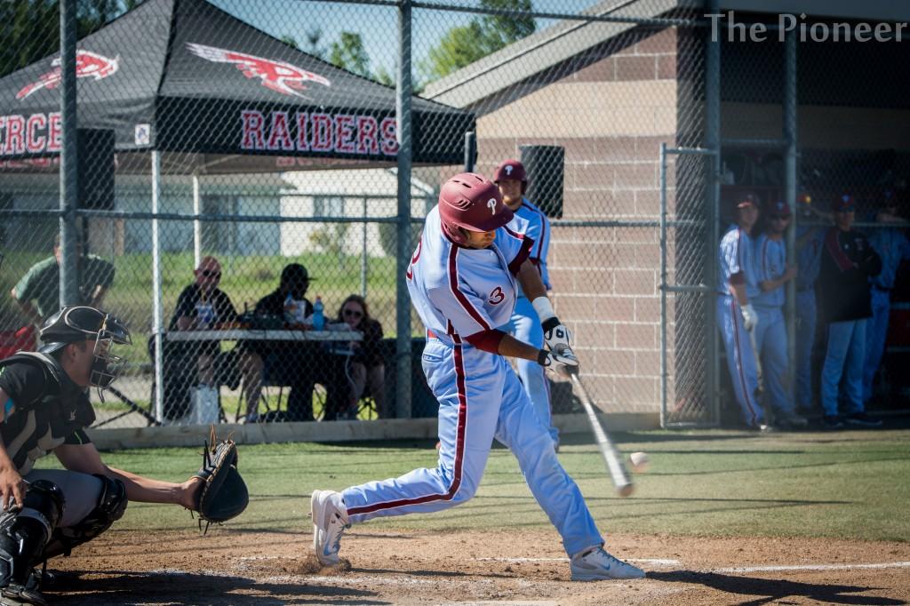#3 DJ Gee knocking at bat.